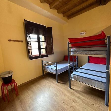 Albergue De Peregrinos Compostela 몰리나세카 외부 사진