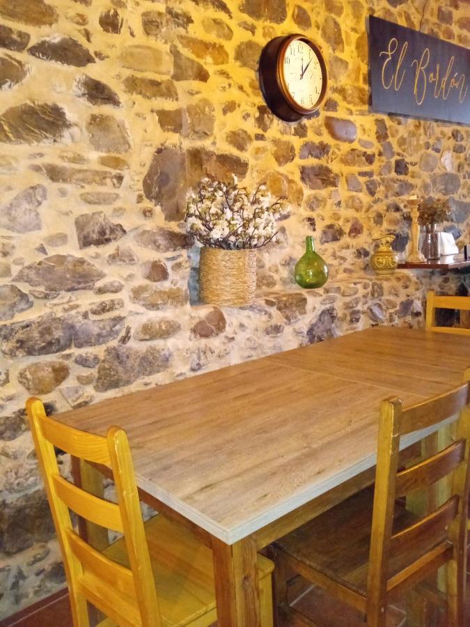 Albergue De Peregrinos Compostela 몰리나세카 외부 사진