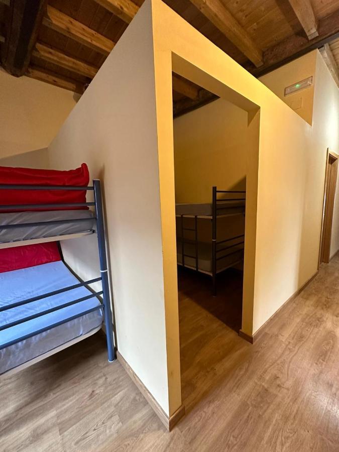 Albergue De Peregrinos Compostela 몰리나세카 외부 사진